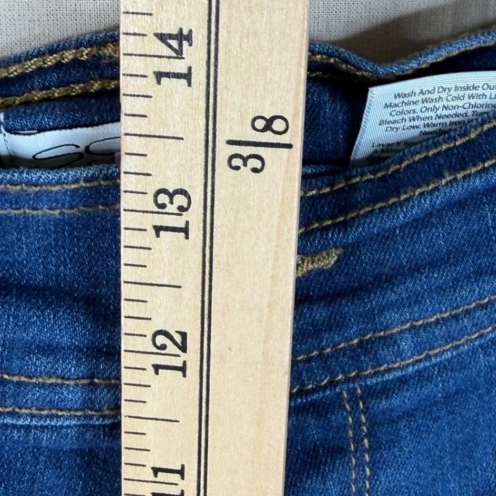Sofia‎ Vergara Margot Wide Leg Frayed Hem Jeans size 8 Blue
